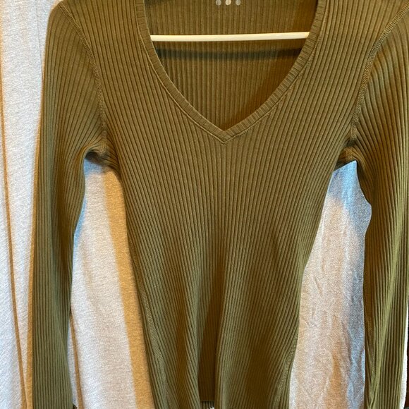 Three Dots Womens Green V-Neck Long Sleeve Pullover Sweater Size SMALL - Picture 5 of 6